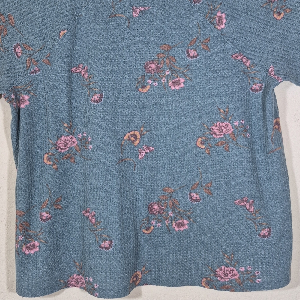 Torrid Classic Fit Waffle Knit Raglan Tee - Picture 6 of 12